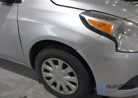 2017 Nissan Versa 1.6 S z USA, uszkodzony, nr VIN 3N1CN7AP5HL806436